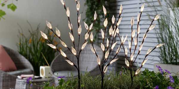 White LED garden solar tree lights.